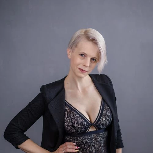 Lenka Vítámvásová